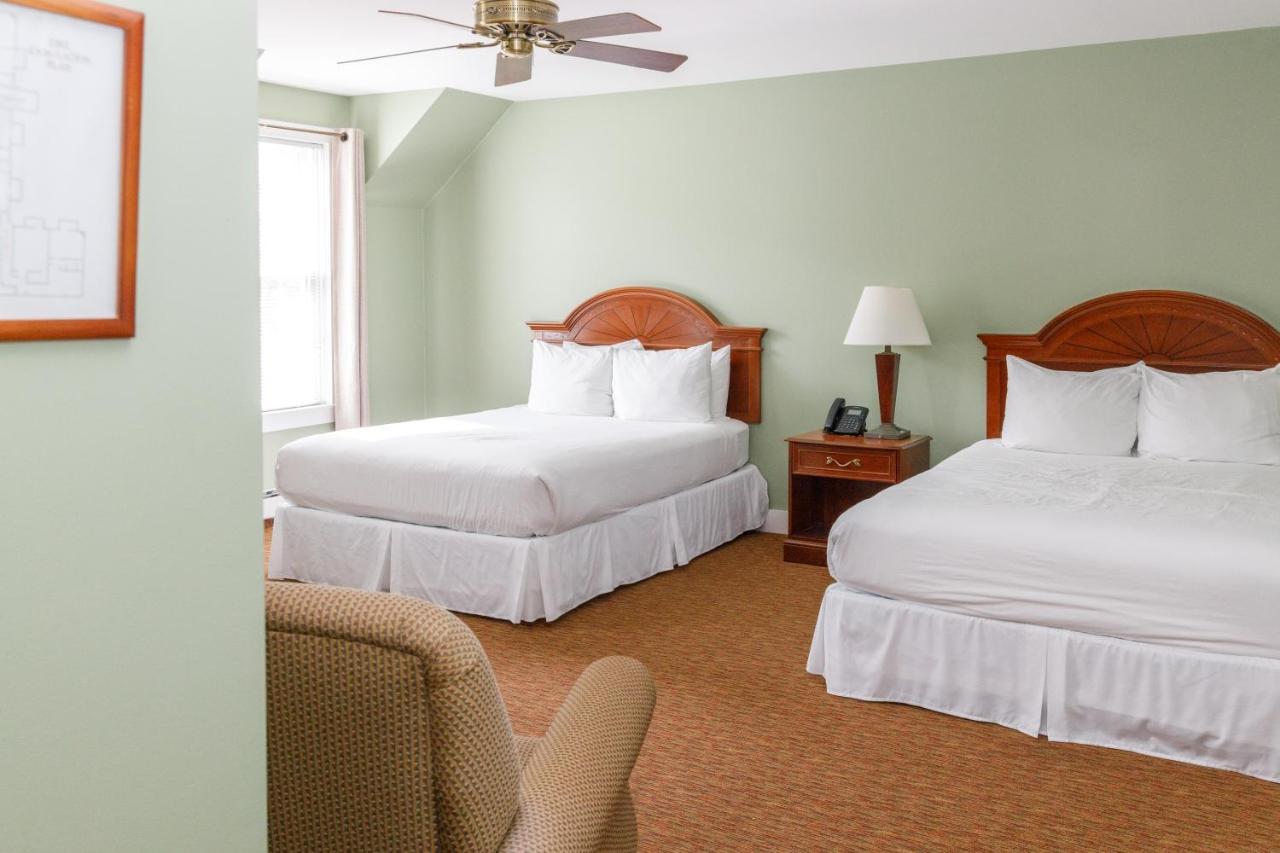 Queen Standard 2 Queen Beds Compass Rose Building
